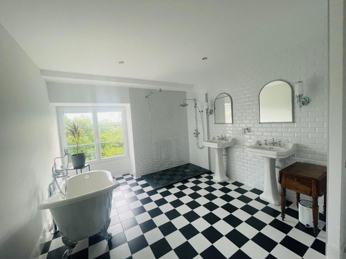 Champagnac-de-Bélair Maison Du Roc B&B 외부 사진